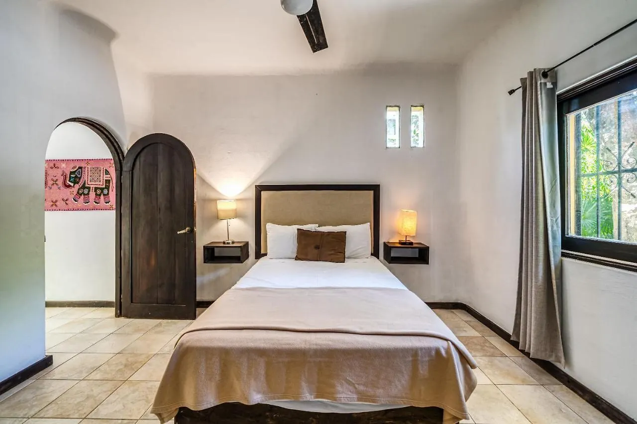 Beautiful House In Playacar 4 Bedrooms Beach Tennis Ac Playa del Carmen Holiday home